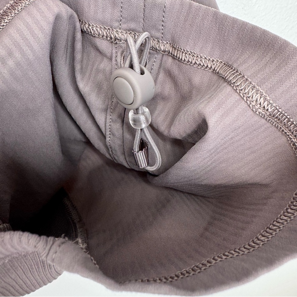 Lululemon Beyond The Studio Crop Pants in Lunar Rock Women’s Size 8 - Picture 8 of 11